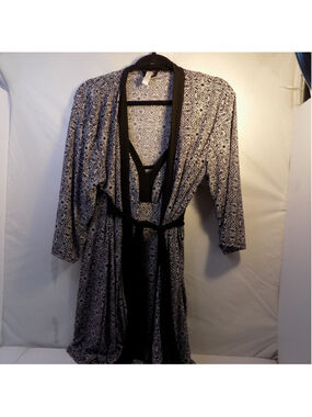 Marilyn Monroe Intimates Robe and matching night gown //size med
